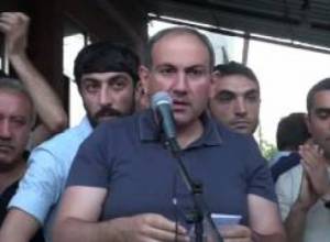 Փաշինյան. Տեր-Պետրոսյանն օգնում է հանձնել ազատագրված տարածքները