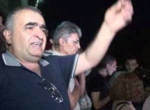 Նիկոլ Փաշինյանին և Զարուհի Փոստանջյանին կանչում են Ազատության հրապարակ