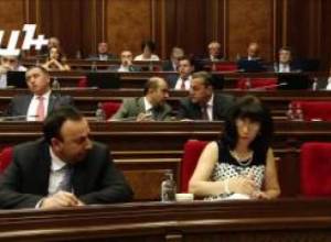 ԱԺ-ն մեկնարկեց. պատգամավորների հիմնական թեման թեժ ամառն էր