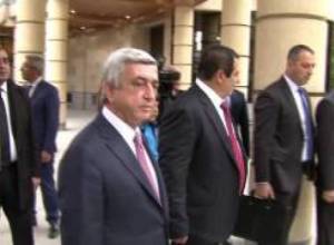 Գագիկ Ծառուկյանը դիմավորեց Սերժ Սարգսյանին