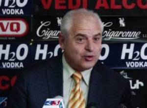 Ազատ Արշակյան, Անուշ Սեդրակյան