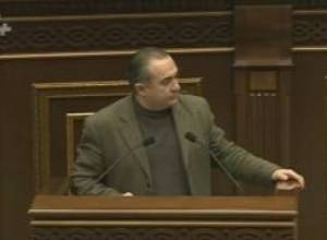 Շատերը բողոքում են, որ վարկերի տակ են, միգուցե կազինոների՞ պատճառով. Թևան Պողոսյան