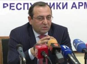 Արծվիկ Մինասյանին թունավորված ջրով շիշ նվիրեցին