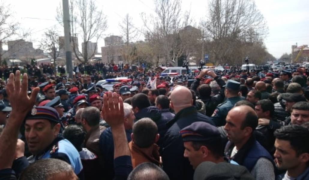 56830093_2277767509171877_7501625480177516544_n