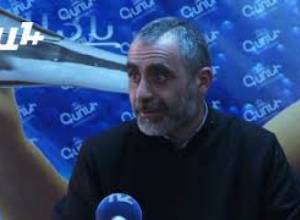 Սրբապղծություն է, բայց չի նշանակում, որ նման մարդկանց պետք է այրել խարույկի վրա. քահանա