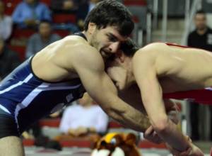 Борьба: Давид Сафарян проиграл, Вазген Теванян не явился на поединок