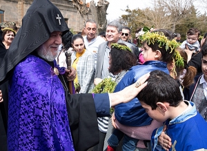 Ծաղկազարդի տոնը Մայր Աթոռ Ս. Էջմիածնում