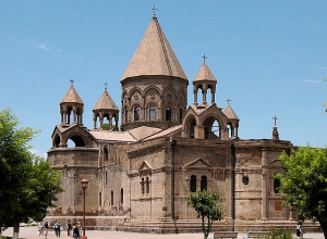 Նոր նշանակում Էջմիածնում