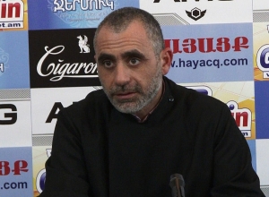 Հավկիթը պետք է կարմիր գույնով ներկել. Տեր Եսայի քահանա