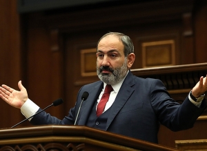 Ես եմ արգելել Քերոբյանին հրաժարական տալ․ ես կորոշեմ ով ինչքան կաշխատի․ Փաշինյանը՝ Մանուկյանին