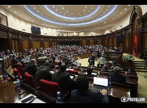 Ազգային Ժողովը շարունակում է իր աշխատանքները. ՈՒՂԻՂ ՄԻԱՑՈՒՄ