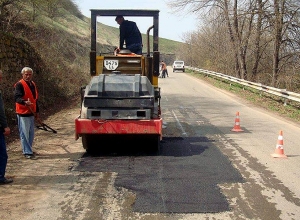 Անձրեւներից հետո «փոսերը լցնելու» գործը վերսկսվել է