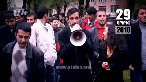 Календарь: 29-го апреля: Из Москвы в Армению возвращается Арам Саргсян