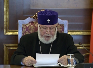 Կաթողիկոսը գնացել է կառավարություն