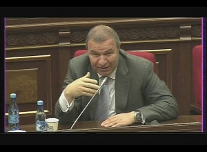 Большинство государственных кинотеатров приватизированы и преданы забвению: Костанян