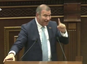 В Армении, если так будет продолжаться, не будет никаких инвестиций: Микаэл Мелкумян