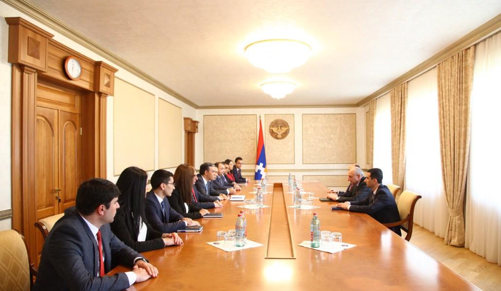 130519HHMarduIravPashtpan&amp;NraGlxPatvirak