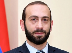 Делегация НС во главе с Араратом Мирзояном выехала в Степанакерт