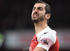 Ադրբեջանում ծանր են տանում Մխիթարյանի Բաքու չմեկնելու փաստը