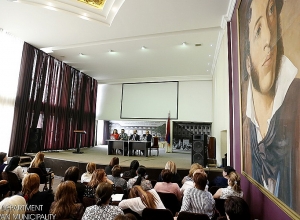 Министр образования сделал замечание директору Чеховской школы