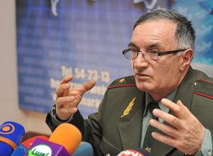 Бако Саакян поздравил  Аркадия Тер-Тадевосяна с 80-летним юбилеем