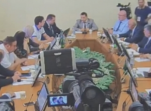 Судья Александр Азарян должен подать в отставку: Мхитар Айрапетян