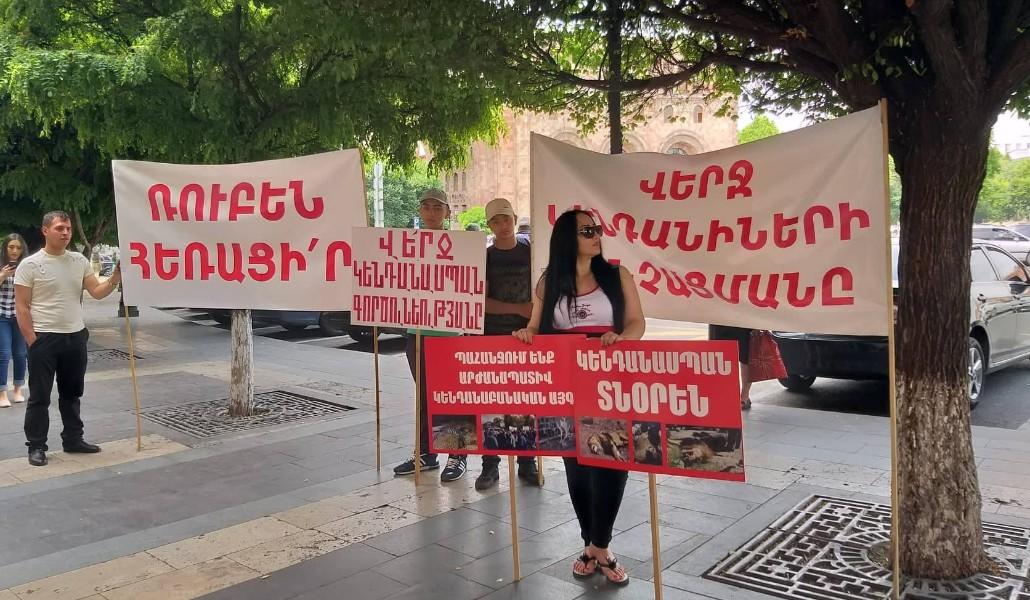 61942810_2327080300949402_2143193435232796672_n