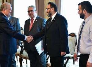 Президент предложил помочь какому-либо образовательному учреждению Гюмри, нуждающемуся в помощи