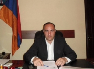 Իջևանի քաղաքապետը «ապօրինի ներխուժել է քաղաքացու սեփական տարածք, հարձակվել կնոջ վրա». shamshyan.com