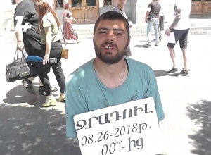 Объявил сухую голодовку ради братьев