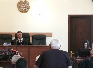 Պապերս յաթաղանից են փախել, երեխեքս էլ Քոչարյանից.մարտի 1-ի գործով տուժող