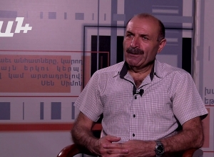 On Vahe Grigoryan’s enterence CC starts the revolution