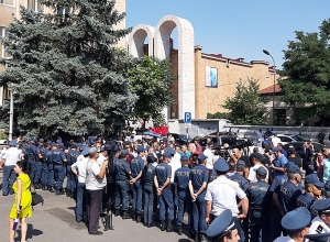 Ակցիա՝ ՍԴ-ի դիմաց. ուղիղ