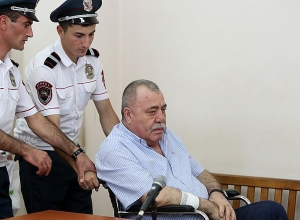 Продолжается судебное заседание по делу Манвела Григоряна и Назик Амирян
