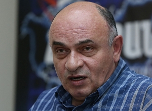 По мнению политолога, законопроект может использоваться для оказания давления на прессу