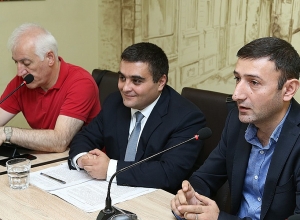 Мяч находится на поле НС: депутат о принятии проекта о минимальной зарплате