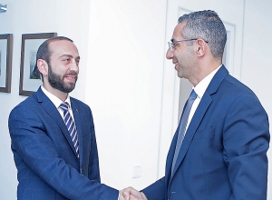 Арарат Мирзоян встретился с министром обороны Республики Кипр Саввасом Ангелидисом