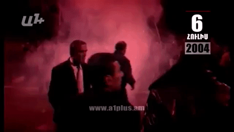 Օրացույց. 6-ը հուլիսի. Սիլվա Կապուտիկյանը Ռոբերտ Քոչարյանին է վերադարձնում «Սուրբ Մեսրոպ Մաշտոց» շքանշանը