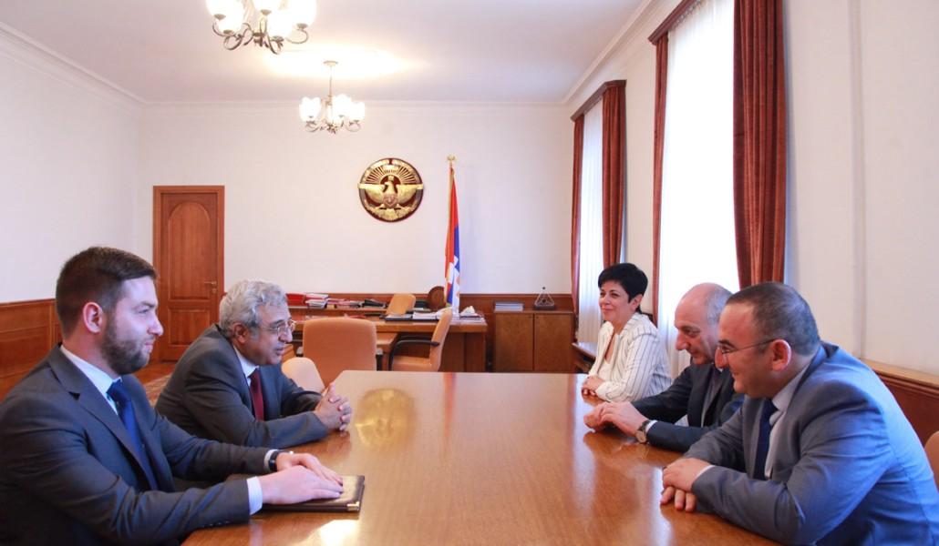 080719MatenadaranTnorenTer-Ghevondyan