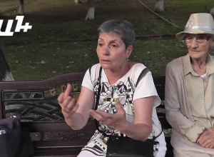 Посетители детского парка жалуются на нападения собак