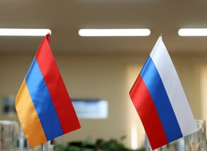 Заре Синанян встретился с замминистра России Григорием Карасиным