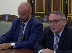 Ավինյանը հանդիպել է Չեխիայի դեսպանին