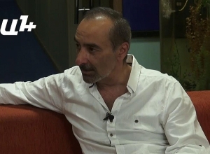 Суд удовлетворил иск бывшего режиссера-постановщика материнского театра