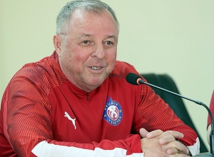 Կփորձենք անկաշկանդ ֆուտբոլ խաղալ անգլիացիների հետ. «Փյունիկի» գլխավոր մարզիչ