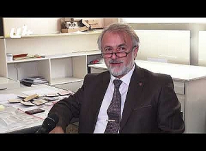 Ջիմ Թորոսյանի կորած պարգեւները հանձնվեցին ճարտարապետության թանգարանին