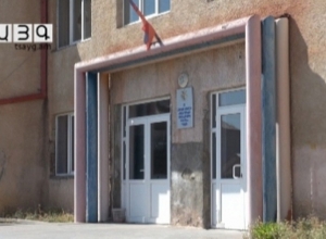 Бывший директор переизбран, его имя связано со злоупотреблениями