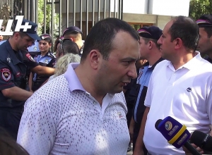 Ժողովրդի կամքին դեմ որևէ գործունեություն չի կարելի անել․ Վահե Էնֆիաջյան