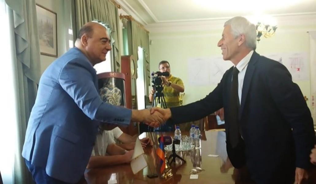 68935254_2342902582637843_7845445008156000256_n