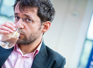 «Սինկֆիլդի գավաթ». Լեւոն Արոնյանը շարունակում է բաժանել վերջին տեղերը