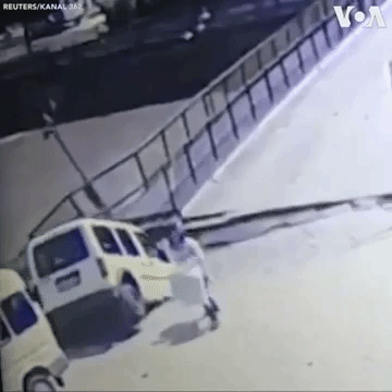 В Турции обвалился мост